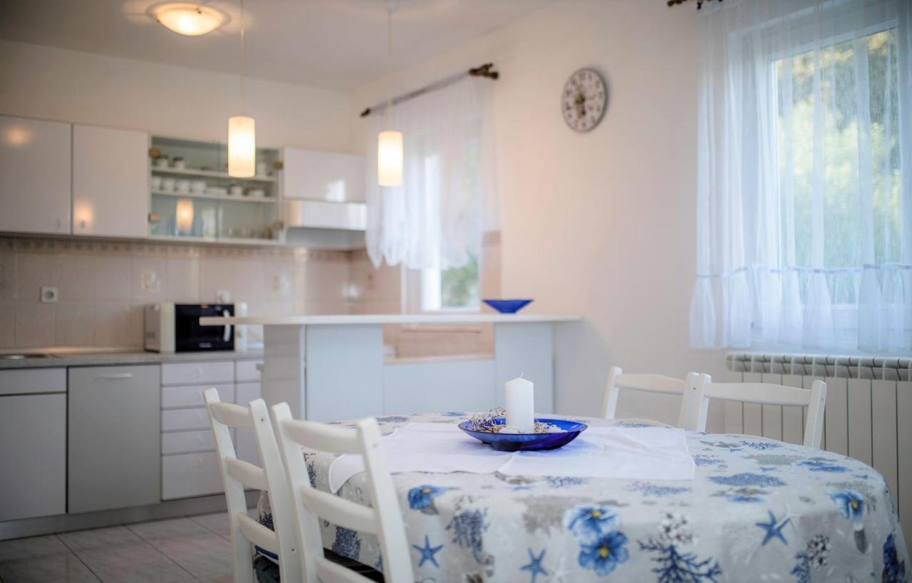Apartments Anica Kampor Extérieur photo