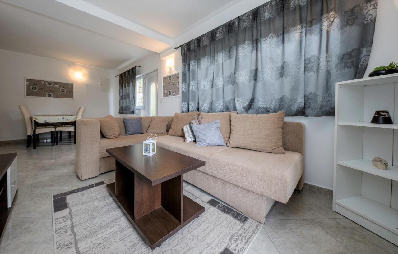 Apartments Anica Kampor Extérieur photo