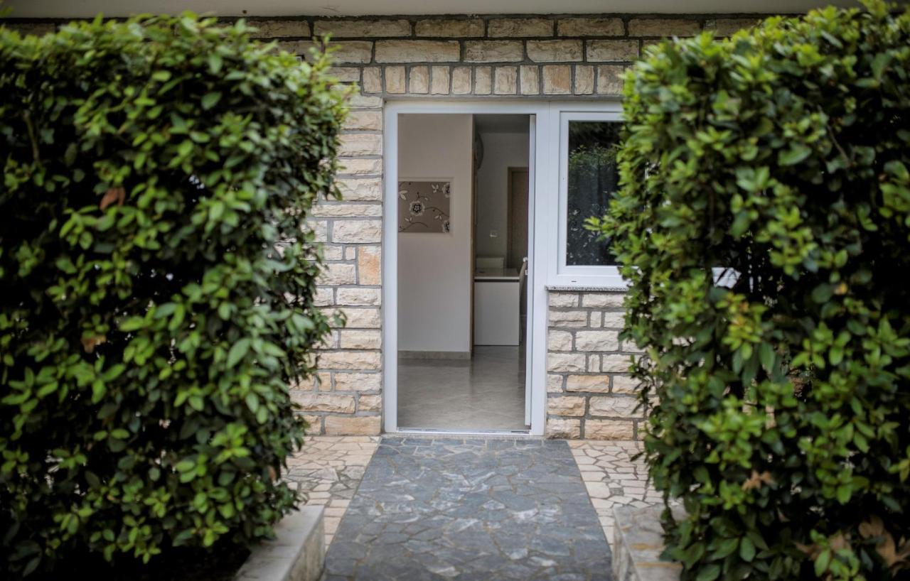 Apartments Anica Kampor Extérieur photo