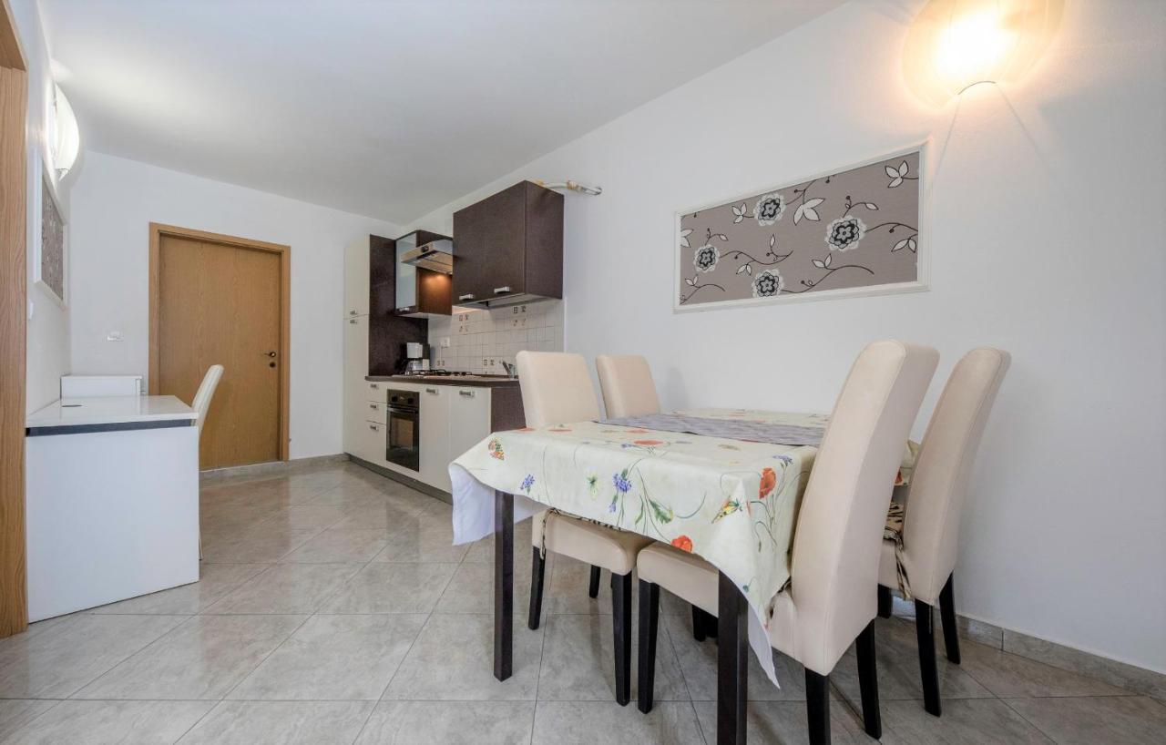 Apartments Anica Kampor Extérieur photo